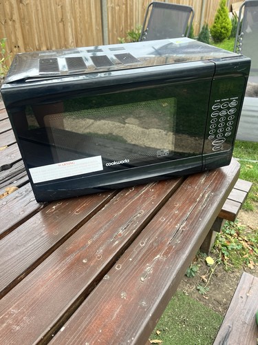 Cookworks em7 litre 700w - 17,
